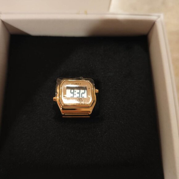 MM6 X Timex T80 20mm Ring Watch S/M - Brand New - Picture 6 of 6